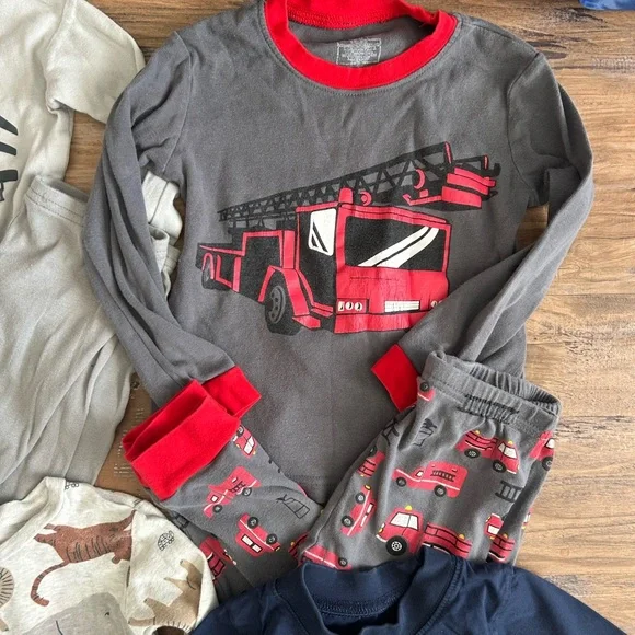 Mixed Boys Pajama Bundle with Dinosaur, Batman & Animal Prints - Picture 7 of 10